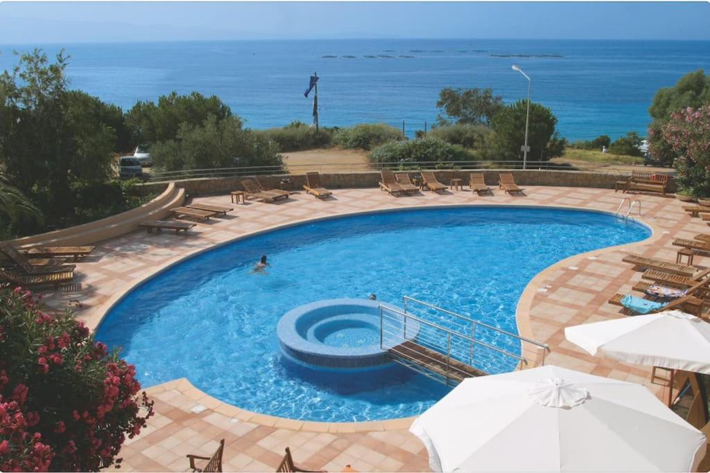 F2 Vue Mer Dans Residence Avec Piscine Ajaccio  Luaran gambar