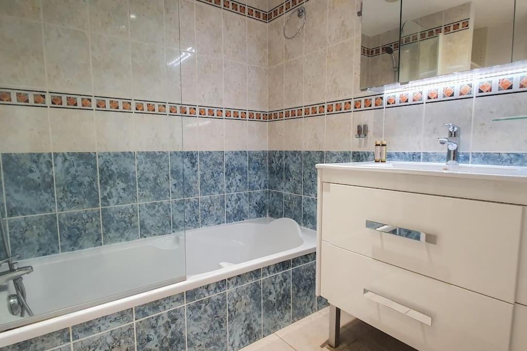 F2 Vue Mer Dans Residence Avec Piscine Ajaccio  Luaran gambar